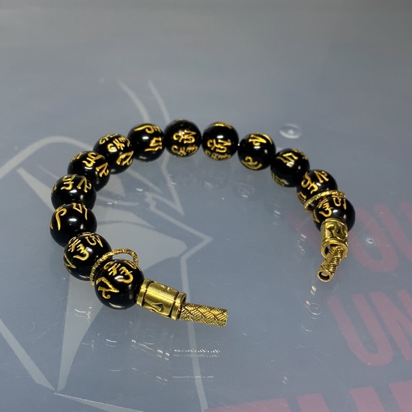 OM MANI MANTRA PURIFIER NATURAL BRACELET 6cm diameter fits 7” - Picture 3 of 5